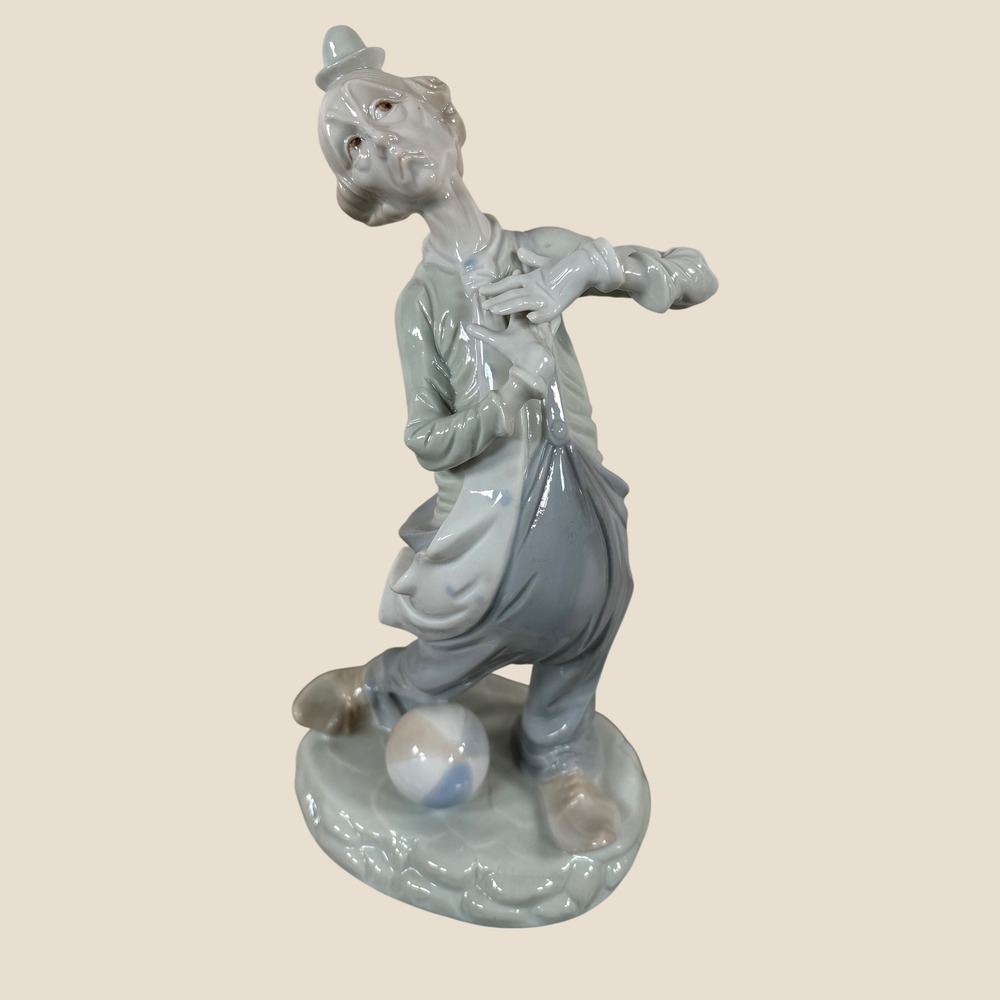 Vintage KPM 1984 Arnart Conte Porcelain Clown Figurine Sad Face Lladro Style 9"